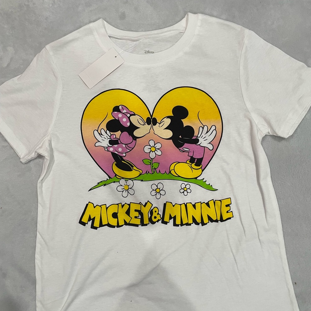 Disney mickey mouse and Minnie white t-shirt Sz S